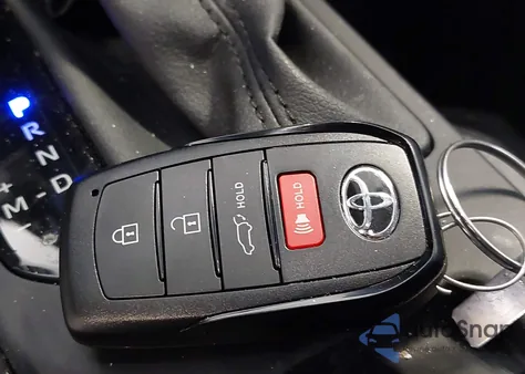 2024 Toyota Grand Highlander Xle z USA, uszkodzony, nr VIN 5TDAAAB50RS069927